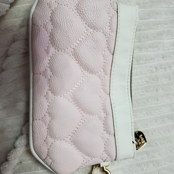 Betsey Johnson Wristlet Bag Purse - Picture 3 of 6
